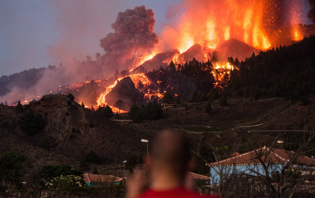 Erupción en La Palma: la lava sigue avanzando y deja, por el momento, 5.000 evacuados