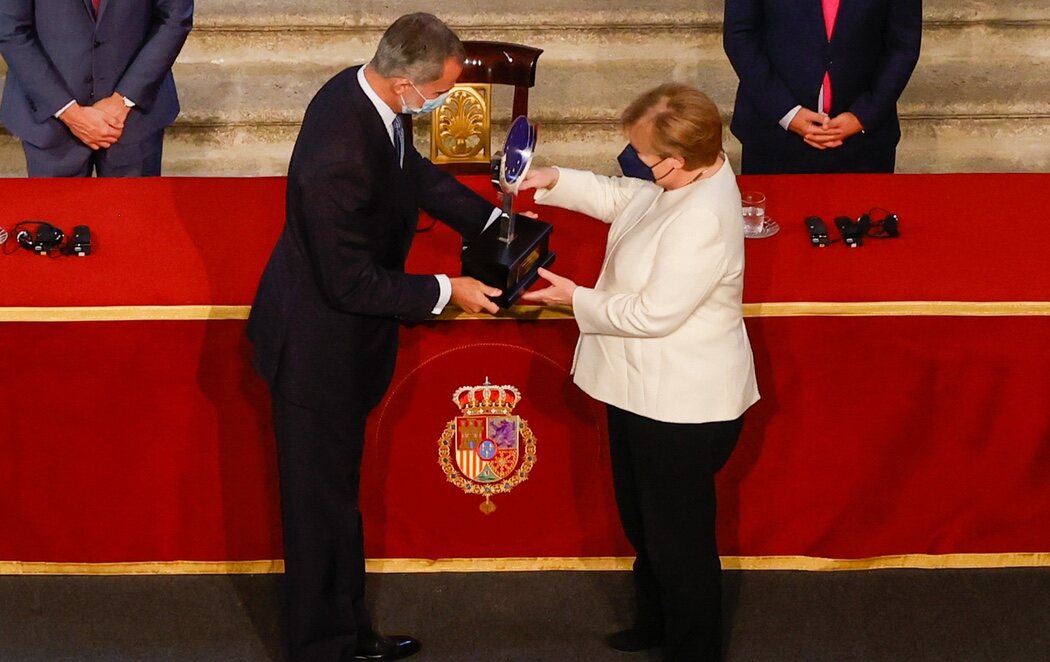 Angela Merkel recibe el Premio Carlos V en Yuste apostando por "más soberanía europea"