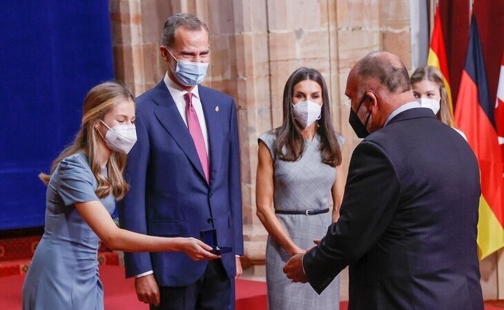 La familia real recibe a los ganadores de los Premios Princesa de Asturias