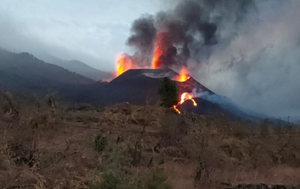 Nueva colada en la zona sur del volcán de La Palma