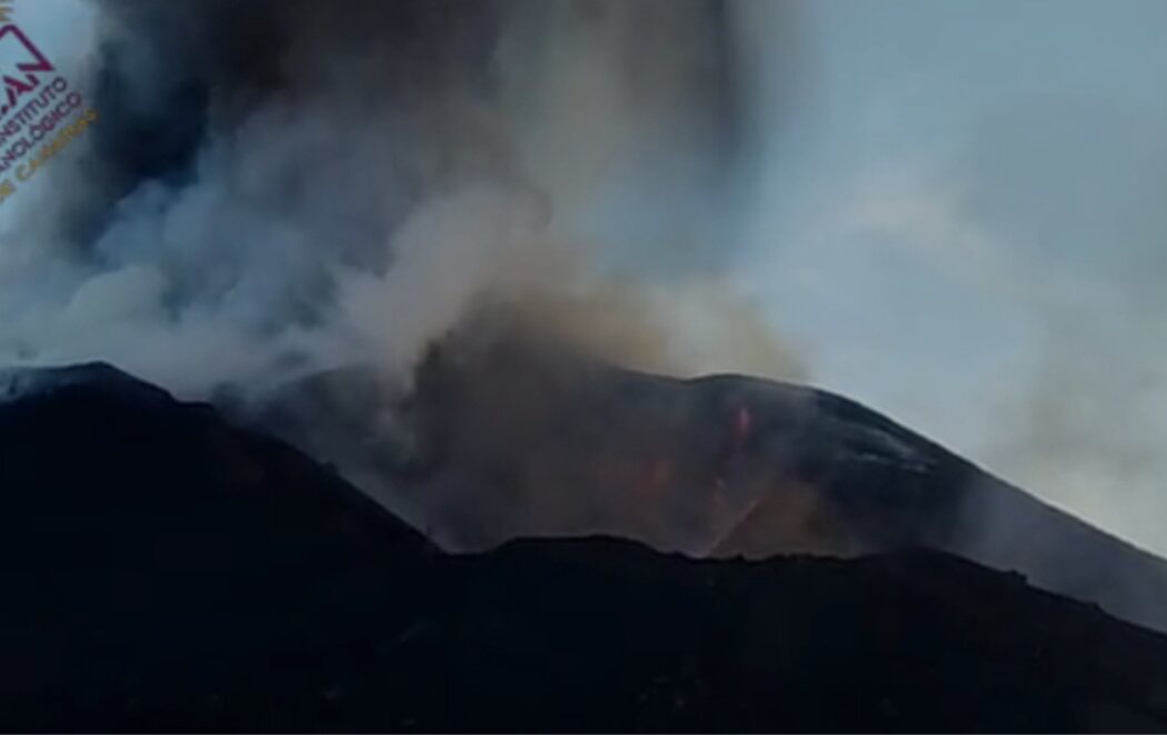 El cono interno del volcán de La Palma colapsa sobre sí mismo