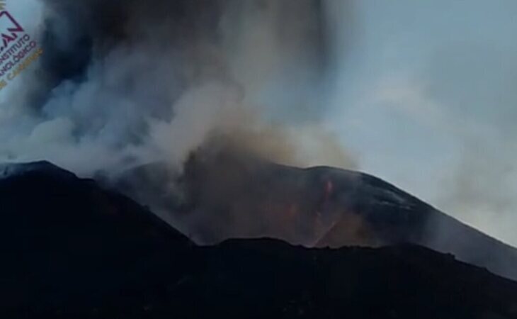 El cono interno del volcán de La Palma colapsa sobre sí mismo