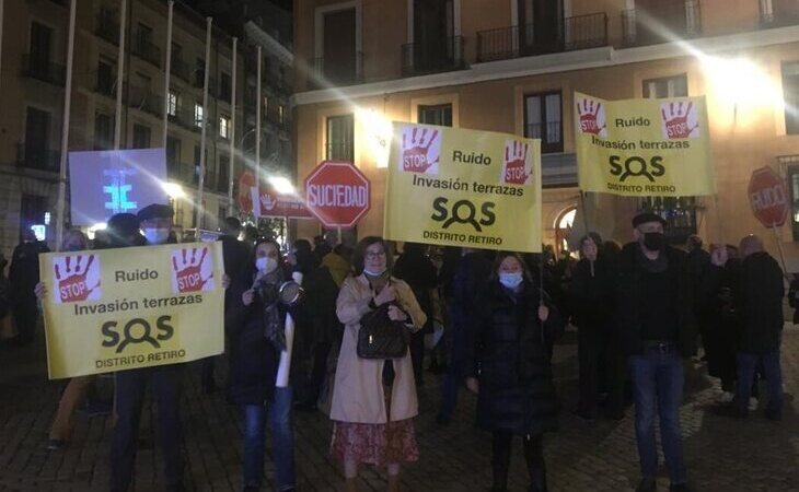 Oleada de manifestaciones en Madrid por las terrazas Covid