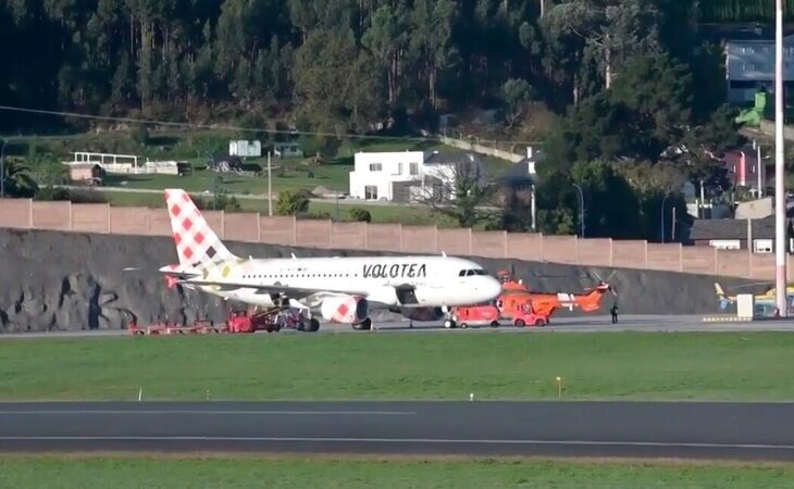 Aterriza de emergencia un avión en La Coruña por una falsa amenaza de bomba