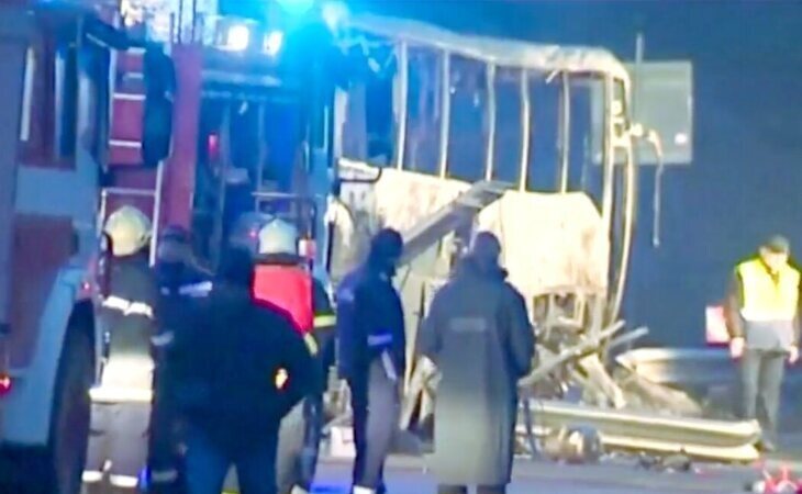 Al menos 45 muertos tras el incendio de un autobús en Bulgaria