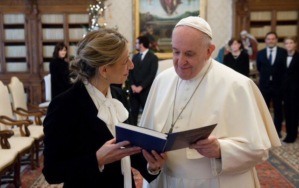 Yolanda Díaz se reúne con el Papa en el Vaticano: "Ha sido muy emocionante"