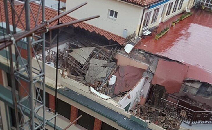 Dos heridos en un derrumbe en el colegio San Vicente de Paul, en Gijón