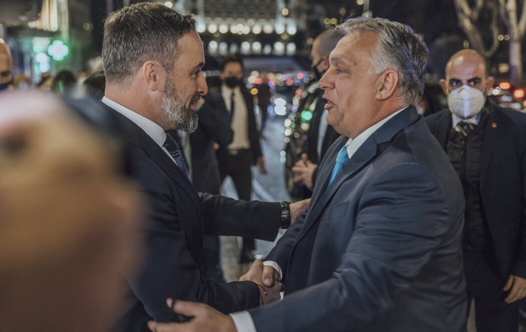 Abascal recibe a Orbán en la 'Cumbre de Madrid', en la que ha citado a los principales líderes ultraderechistas de Europa