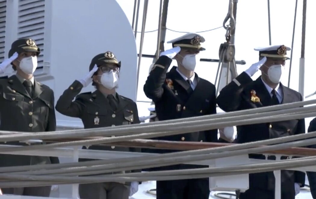 El buque Juan Sebastián Elcano parte desde Cádiz para apoyar a las tropas de la OTAN