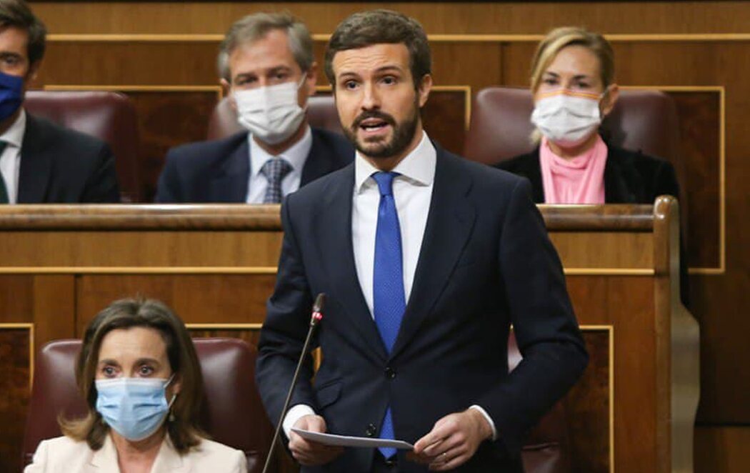 Pablo Casado lanza un discurso de despedida en el Congreso y se macha entre aplausos de los suyos