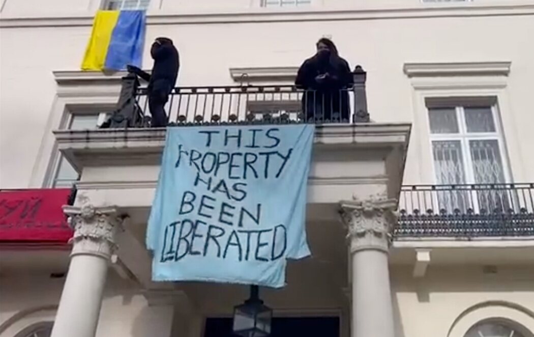 Un grupo de anarquistas okupa en Londres una mansión del oligarca ruso Oleg Dripaska