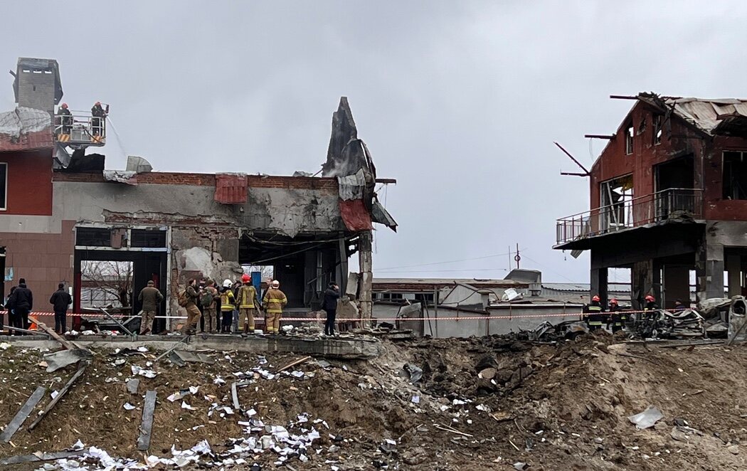 Al menos siete muertos en un ataque con misiles en Lviv, a 70 kilómetros de la frontera con Polonia