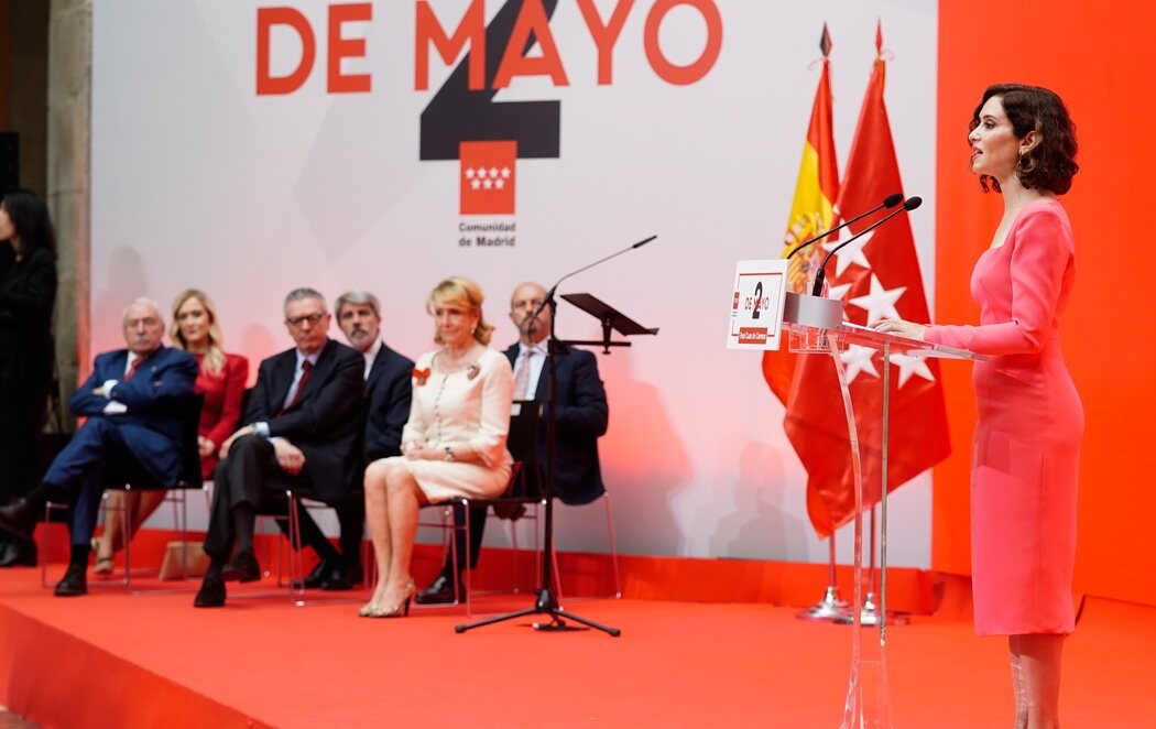 Ayuso, arropada por Gallardón, Aguirre o Cifuentes en el Dos de Mayo: "Madrid no tolera invasiones de nadie"