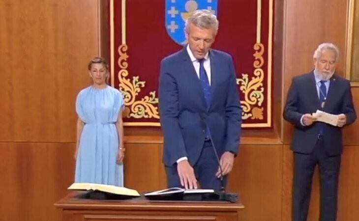 Alfonso Rueda jura su cargo como presidente de la Xunta de Galicia y promete "gobernar desde la moderación"