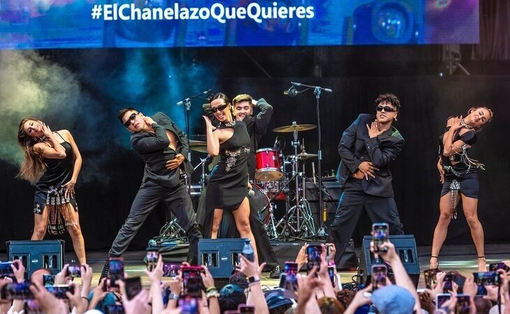 Chanel, recibida como una estrella, actúa en las Fiestas de San Isidro tras su tercer puesto en Eurovision 2022
