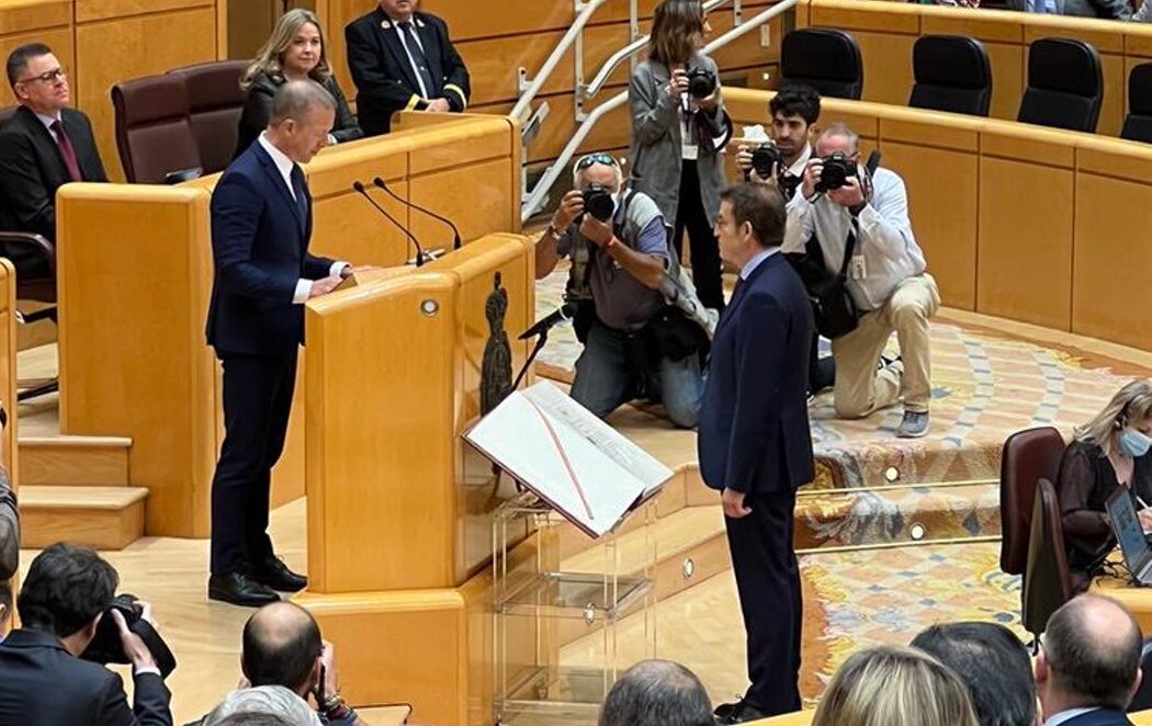 Alberto Núñez Feijóo toma posesión de su escaño en el Senado