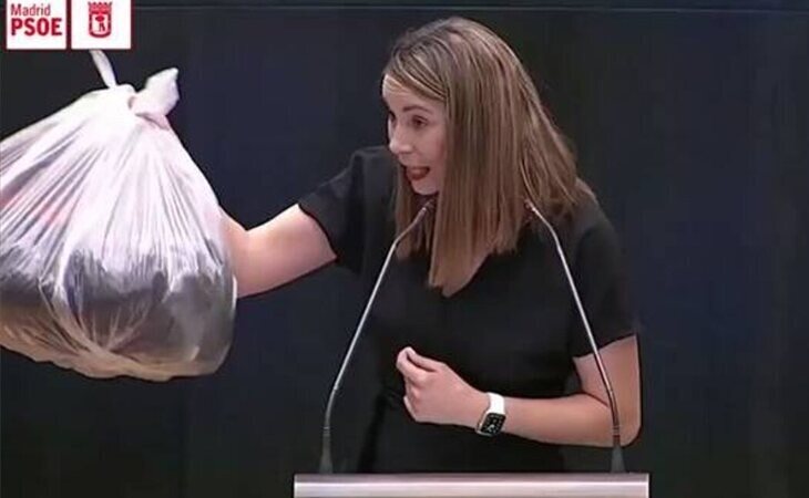 "Siendo usted socialista se siente muy cómoda al lado de la basura": La respuesta de Almeida a la portavoz del PSOE que denuncia la suciedad en la capital