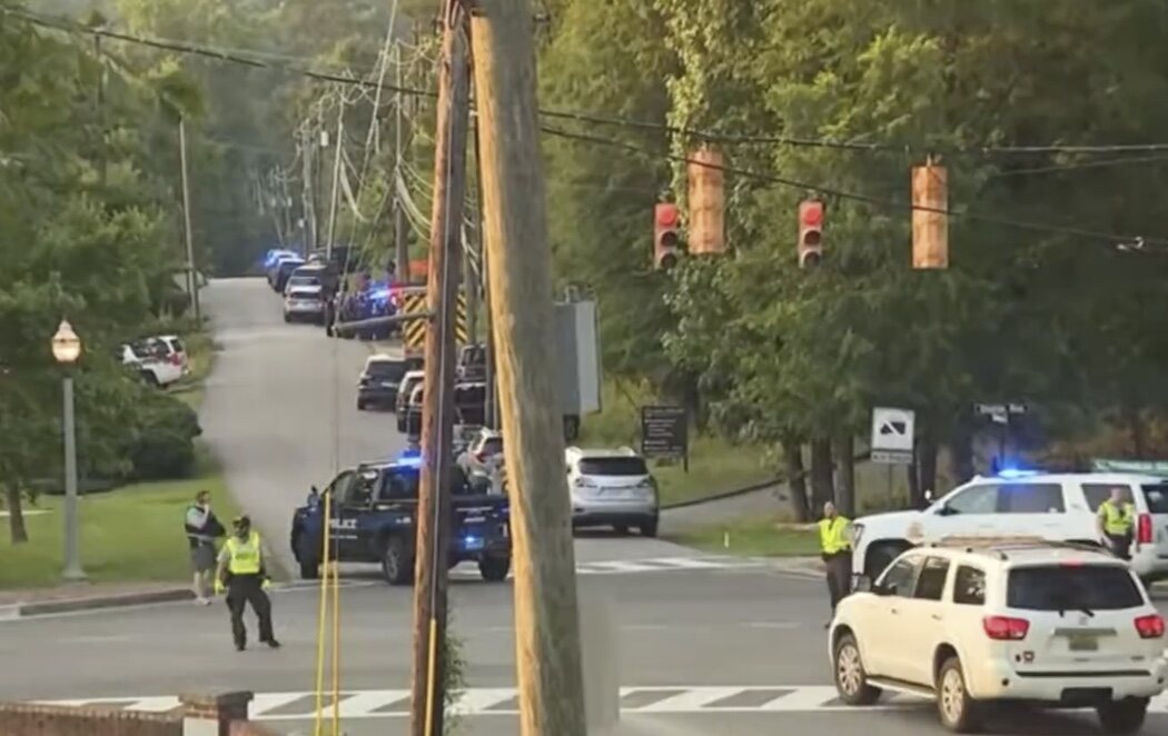 Al menos un muerto y dos heridos en un tiroteo en una iglesia de Alabama (Estados Unidos)