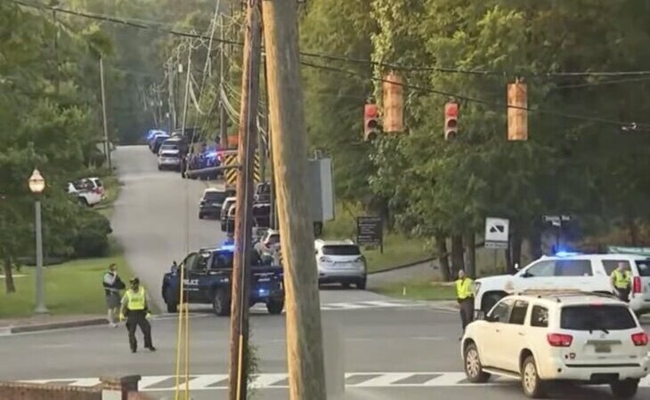 Al menos un muerto y dos heridos en un tiroteo en una iglesia de Alabama (Estados Unidos)