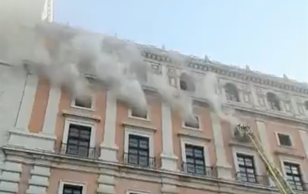 Un incendio afecta al museo y a la biblioteca del Alcázar de Toledo