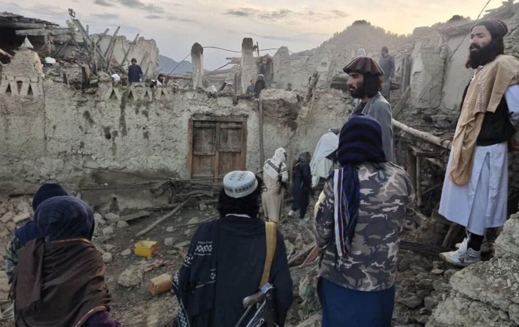 Un terremoto de magnitud 6,1 en Afganistán deja 920 muertos