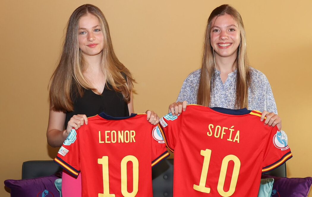 La princesa Leonor y la infanta Sofía, invitadas de honor en la Eurocopa femenina de fútbol