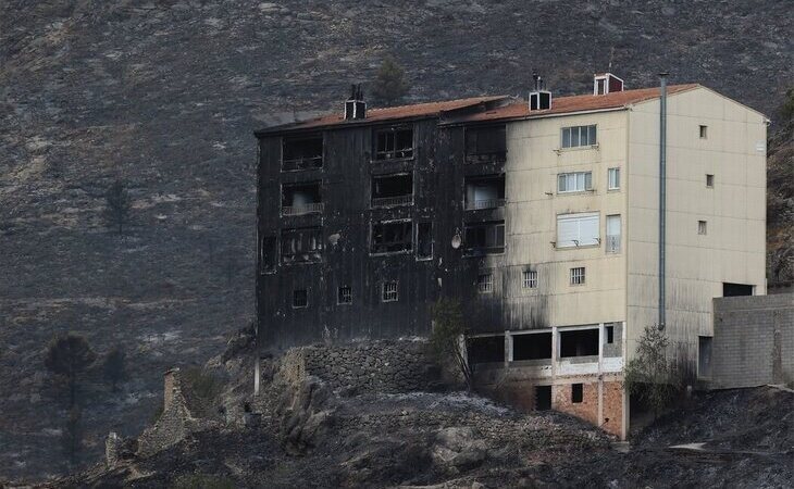 El devastador incendio en Bejís deja más de 13.000 hectáreas calcinadas y una decena de heridos