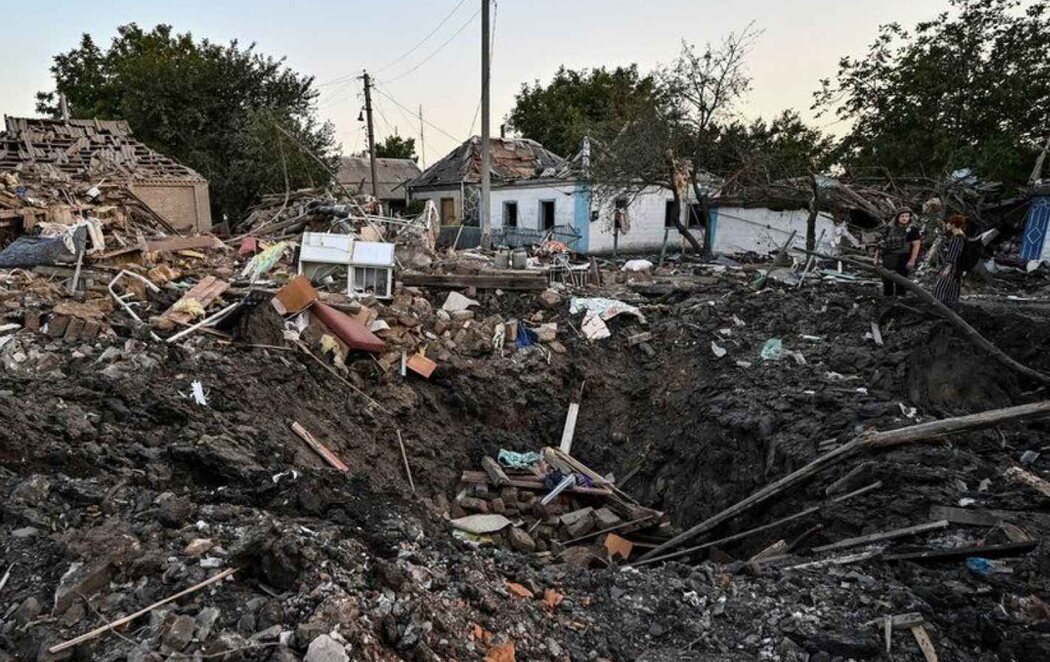 22 muertos y 40 heridos en un ataque de Rusia a una estación de tren de Ucrania en el día de la independencia