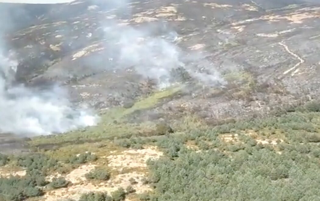 Los incendios del Lobeira superan ya las 500 hectáreas quemadas