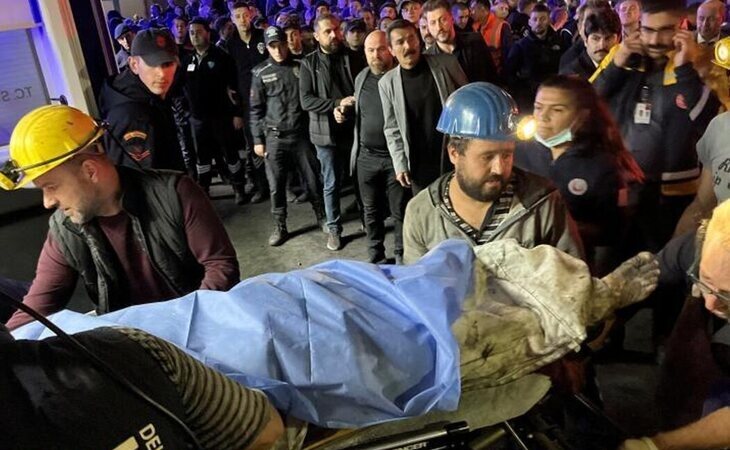 Una explosión en una mina de carbón mata a 40 trabajadores en Turquía
