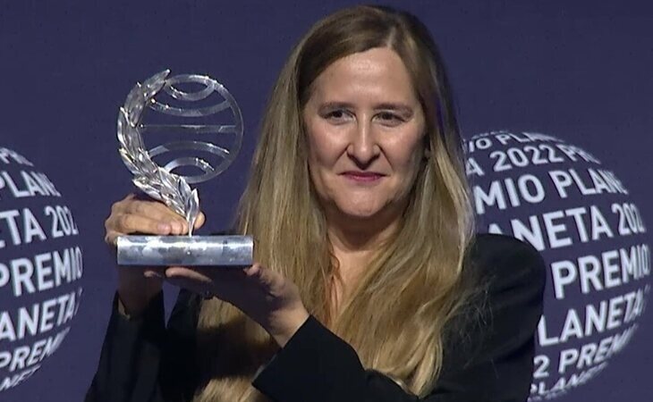 Luz Gabás gana el Premio Planeta 2022 con 'Lejos de Luisiana'