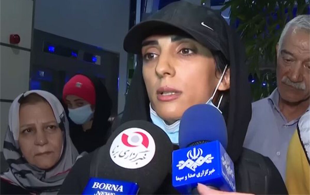 La escaladora iraní Elnaz Rekabi reaparece y afirma que no usó hiyab en Seúl porque se olvidó de ponérselo