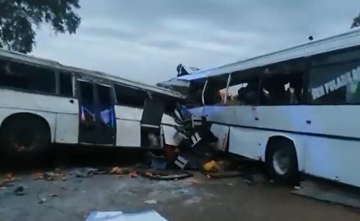 Al menos 40 muertos y 78 heridos en el choque de dos autobuses en Senegal