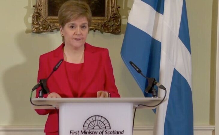 Nicola Sturgeon dimite como ministra principal de Escocia