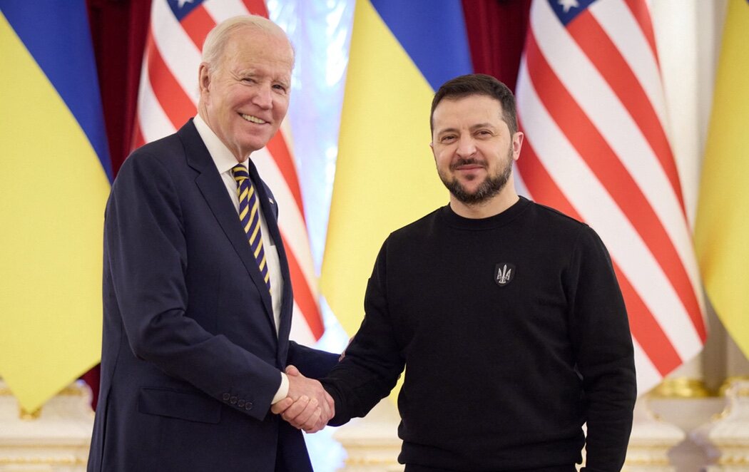 Joe Biden visita a Zelenski por sorpresa en Kiev en vísperas del primer aniversario de la guerra