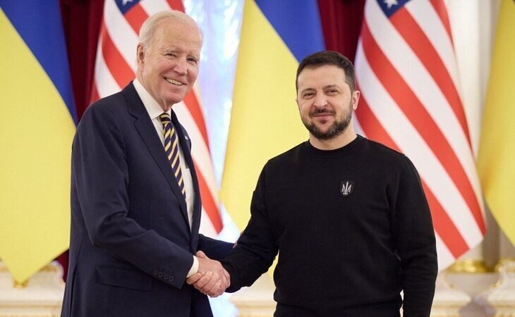 Joe Biden visita a Zelenski por sorpresa en Kiev en vísperas del primer aniversario de la guerra