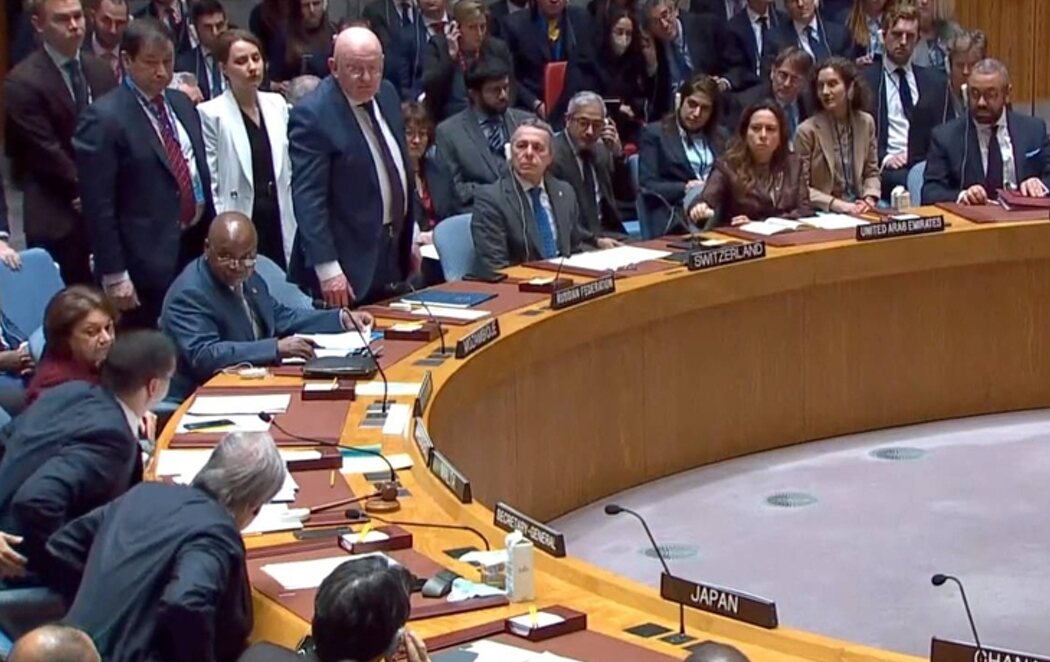 El embajador de Rusia en la ONU interrumpe un minuto de silencio por las víctimas de la guerra de Ucrania