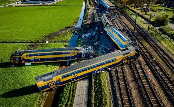 Al menos un muerto y 30 heridos tras el descarrilamiento de un tren en La Haya