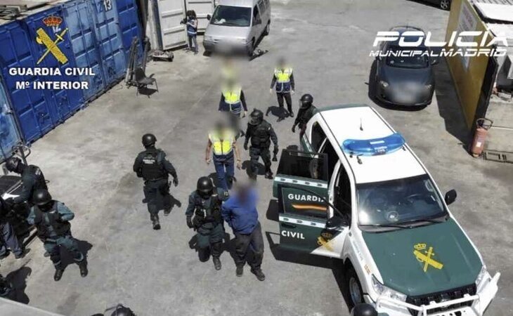 Seis detenidos en Madrid y Toledo por el robo de coches para su despiece y envío de piezas a África