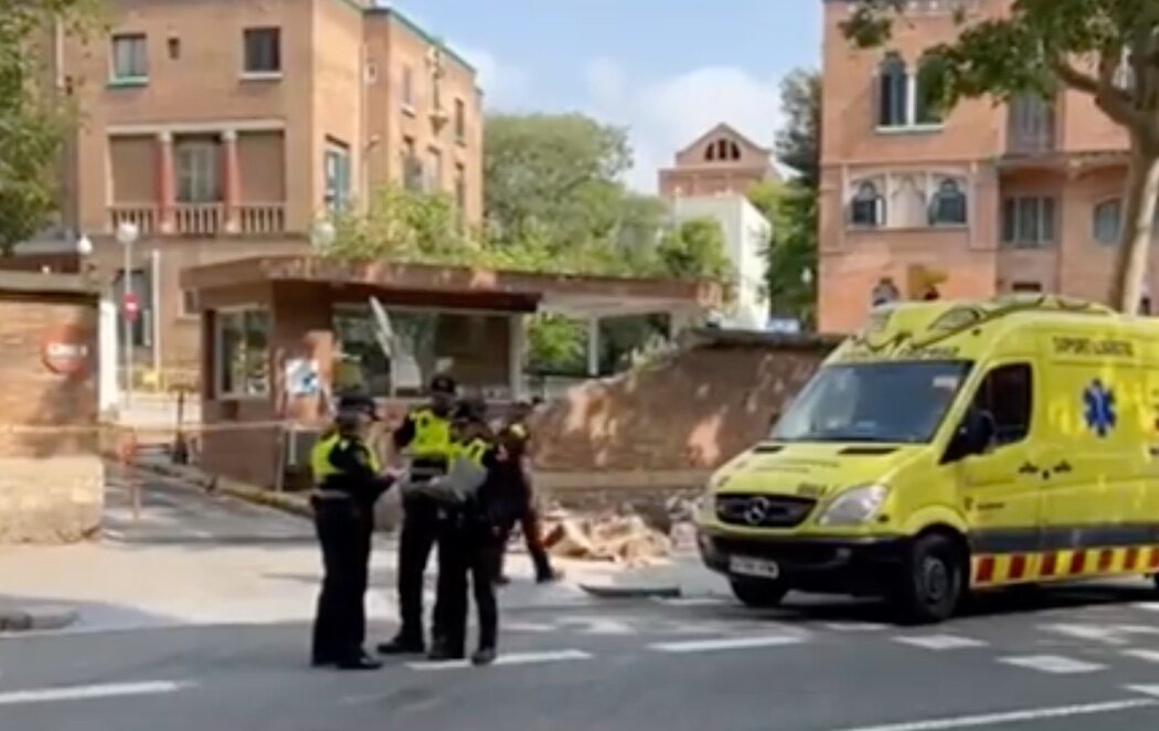 Un muerto y un herido en la caída de un muro del recinto modernista de Sant Pau en Barcelona