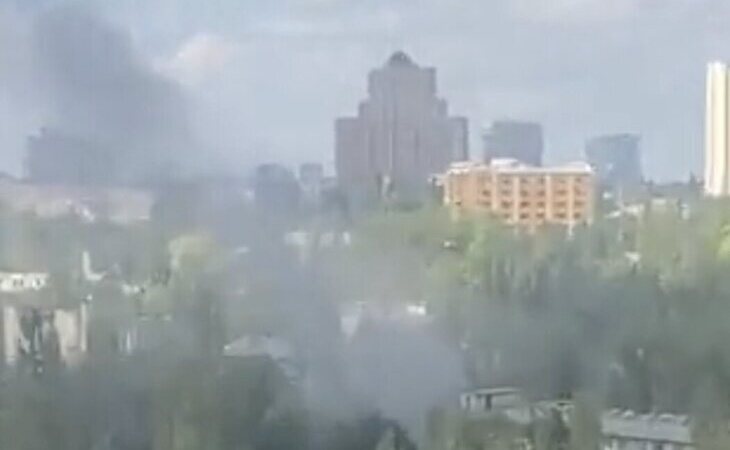 Al menos 13 muertos y 81 heridos en un ataque ruso con misiles sobre un edificio de viviendas de civiles en Donetsk