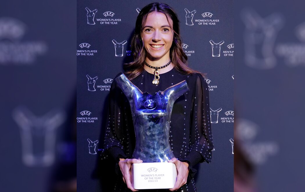 Aitana Bonmatí recibe el trofeo de Futbolista del Año de la UEFA y muestra su apoyo a Jenni Hermoso y a "todas las mujeres que sufren lo mismo"