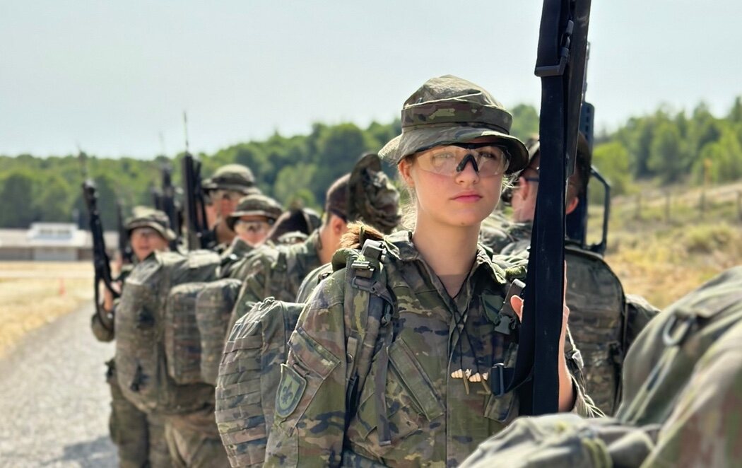 La princesa Leonor recibe sus primeras maniobras militares