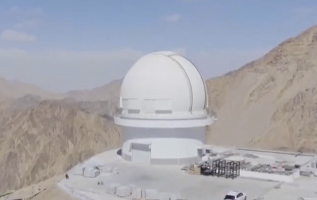 China inaugura el mayor telescopio capaz de captar galaxias a millones de años luz