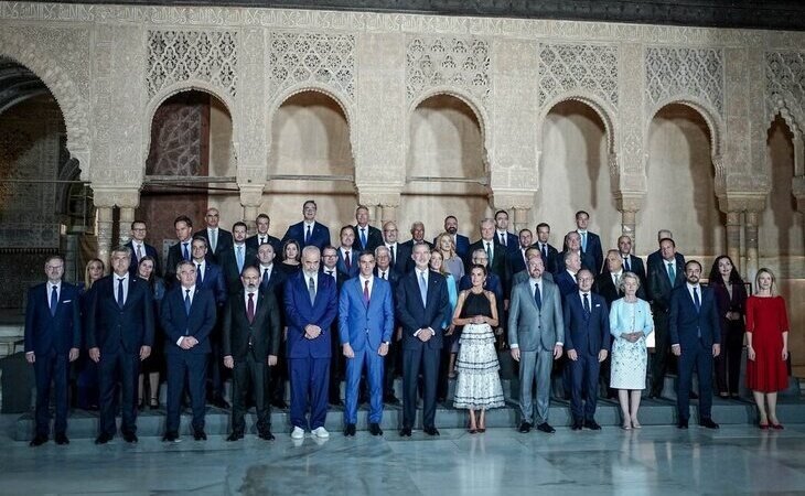 Imagen histórica con los líderes europeos en el Patio de los Leones de la Alhambra por la Cumbre de Granada