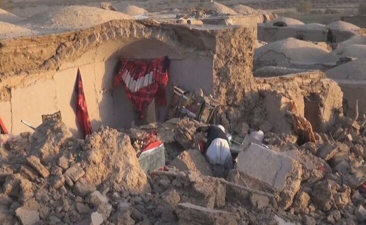 Más de 2.500 muertos en los terremotos de Afganistán