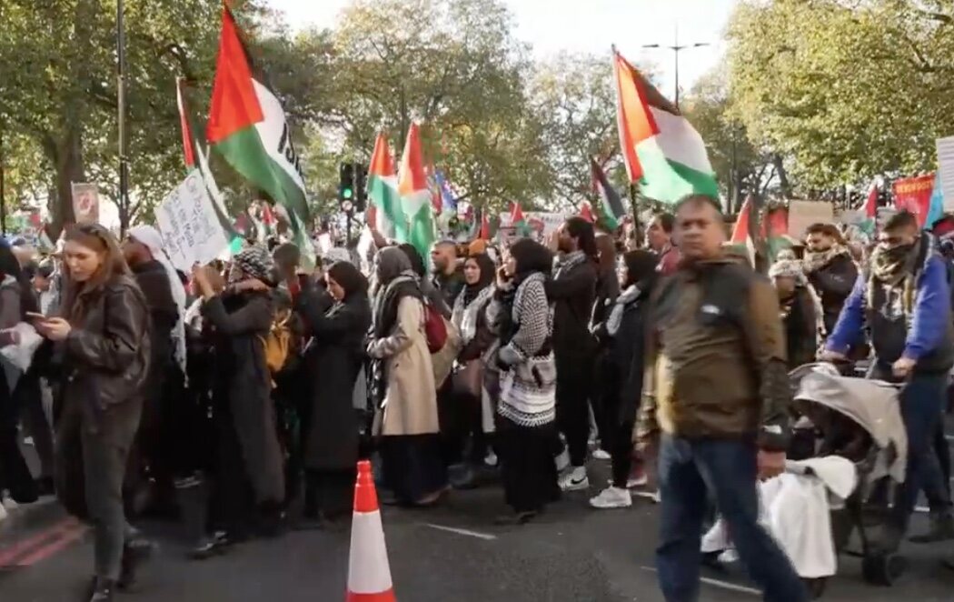 Una multitudinaria concentración a favor de Palestina recorre Londres