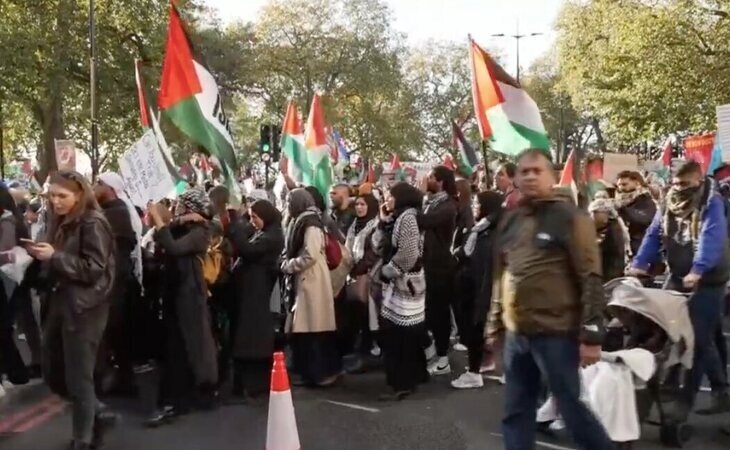 Una multitudinaria concentración a favor de Palestina recorre Londres