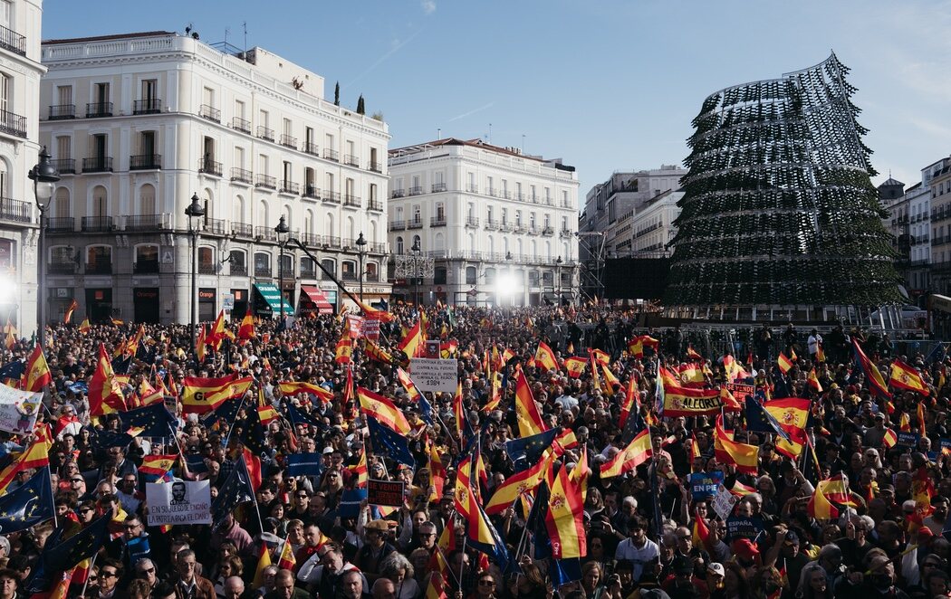 Multitudinaria protesta contra la amnistía convocada por el PP a las que se ha sumado VOX