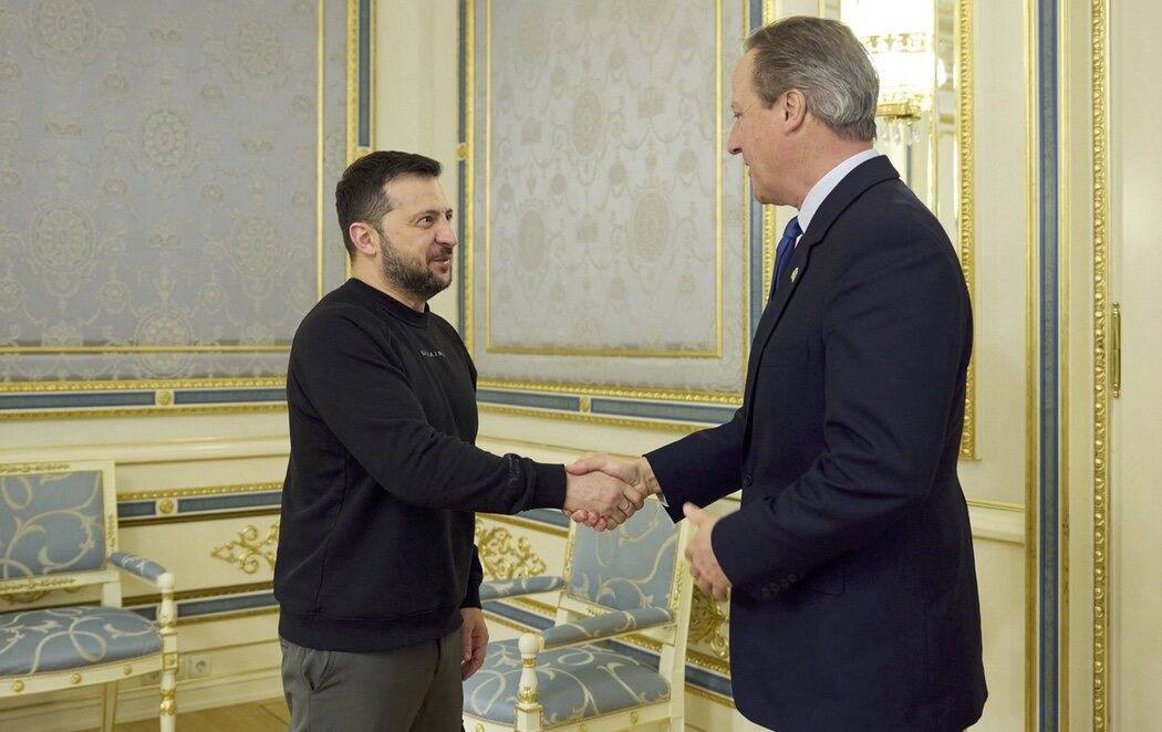 David Cameron se reúne con Zelenski en su primera visita como ministro de Exteriores